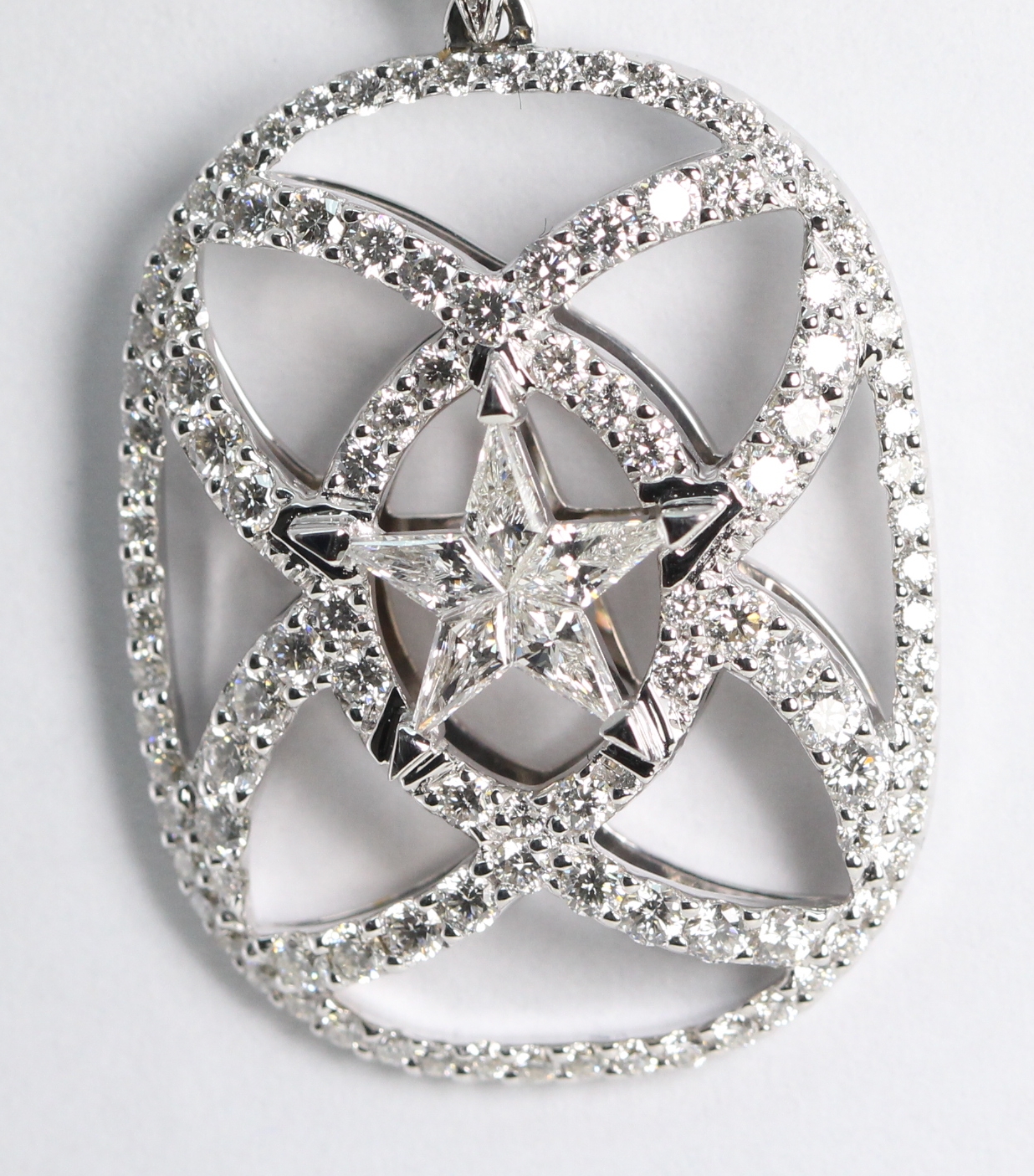 18k White Gold Kite Cut Diamond Invisible Setting Star & Pave Pendant (1.29 Ct, G Color, VS Clarity)